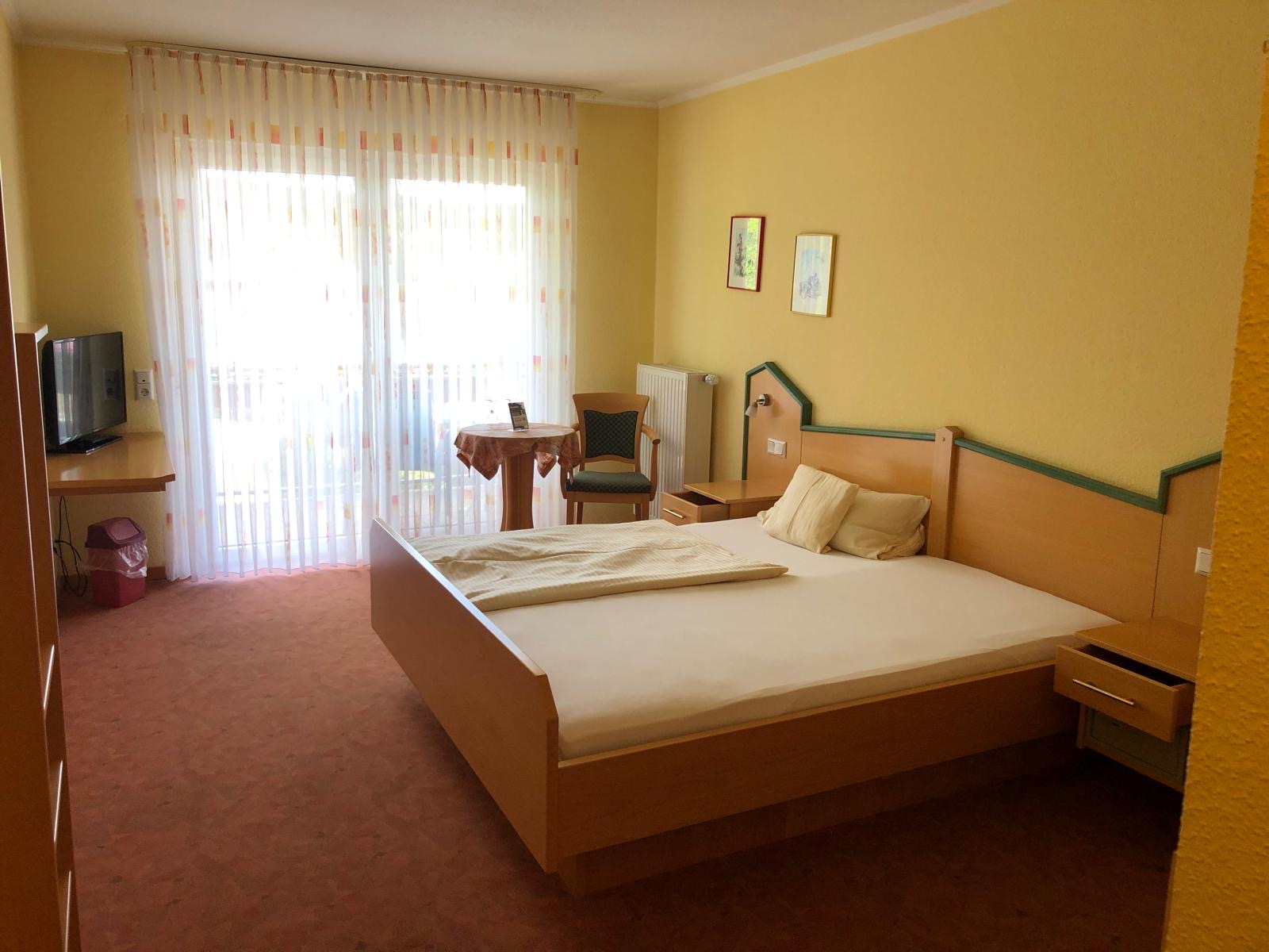 Doppelzimmer mit Sitzecke im Landhaus Schend