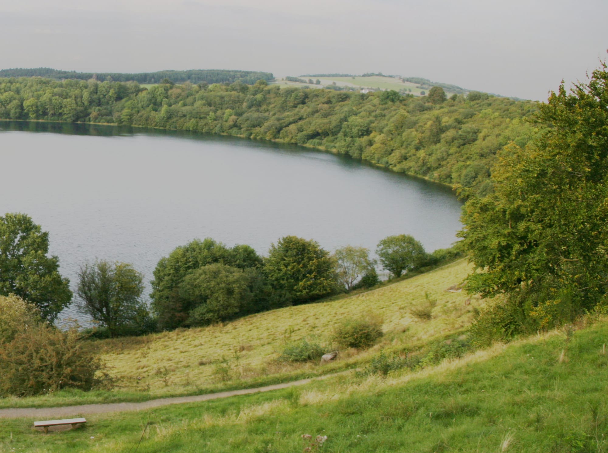 Weinfelder Maar (Totenmaar) bei Daun in der Vulkaneifel